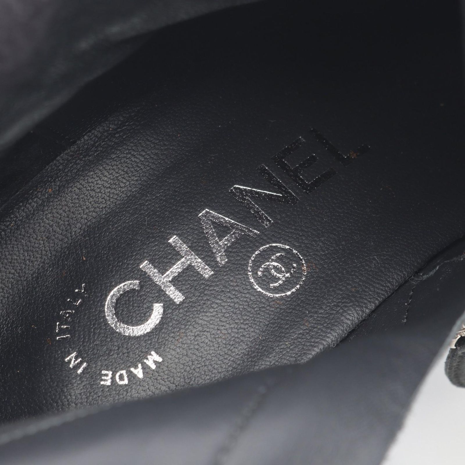 CHANEL シャネル