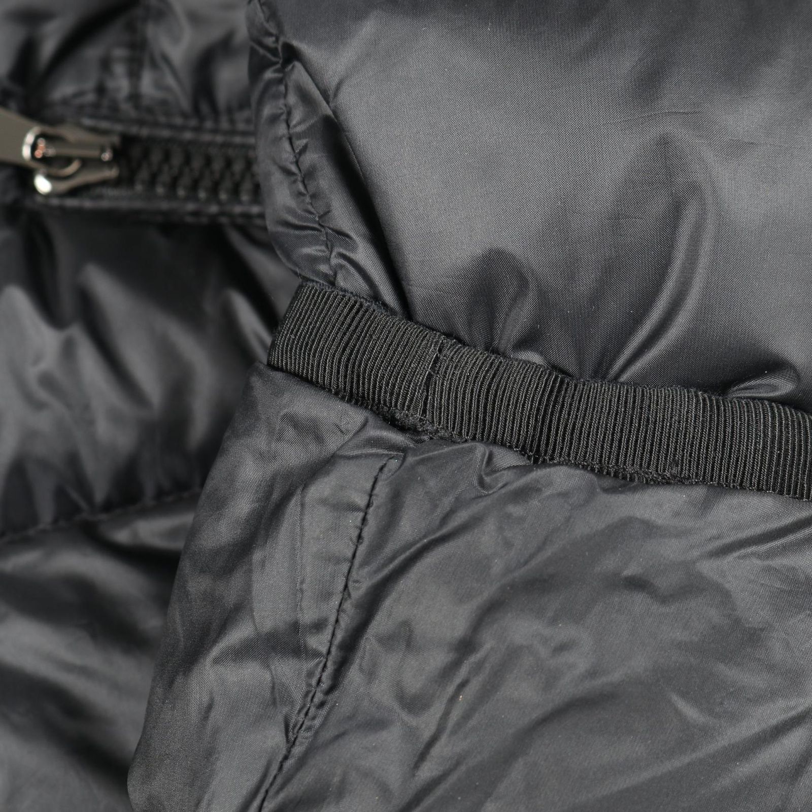 ダウンジャケット