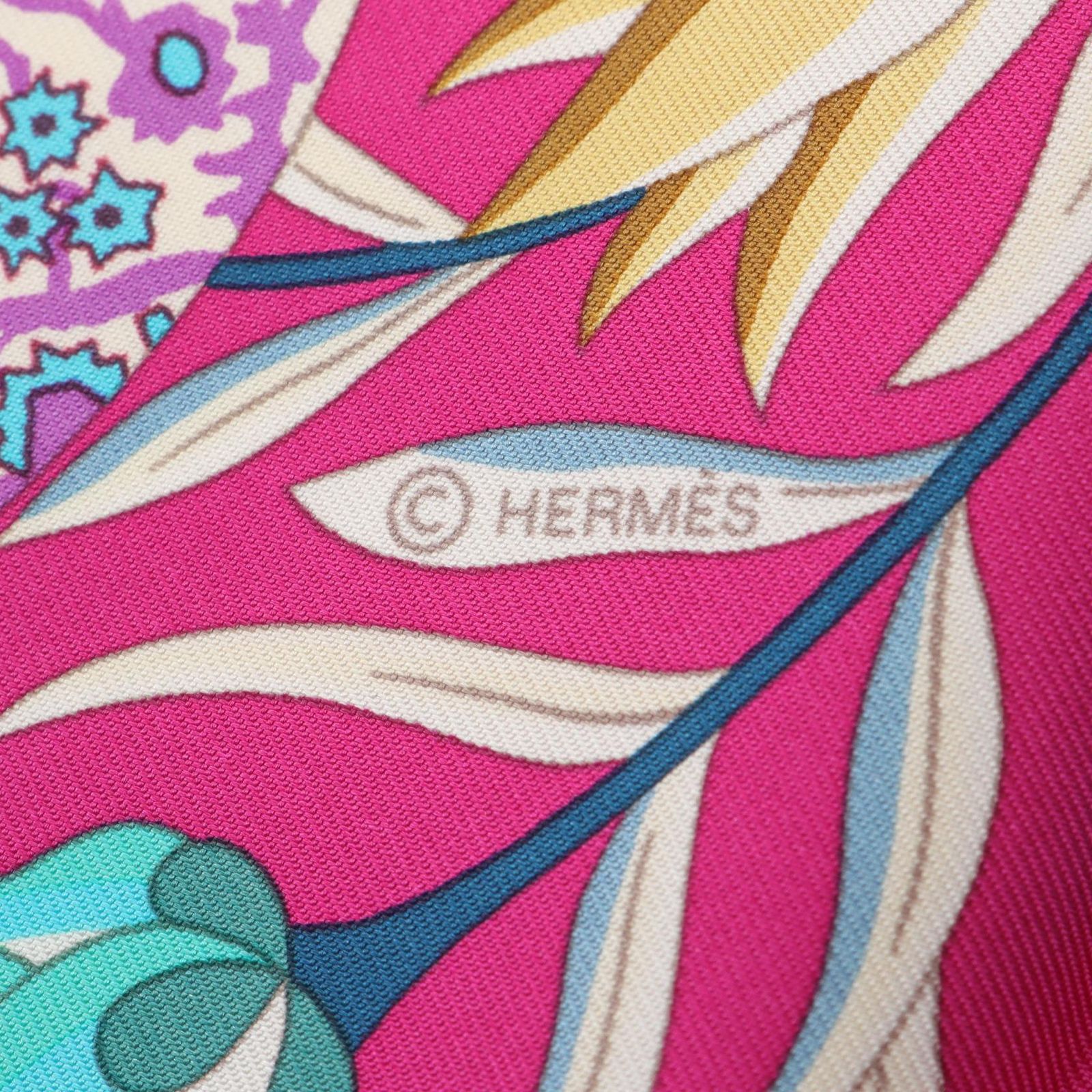 HERMES エルメス カレ90 Fleurs et papillons de tissus スカーフ