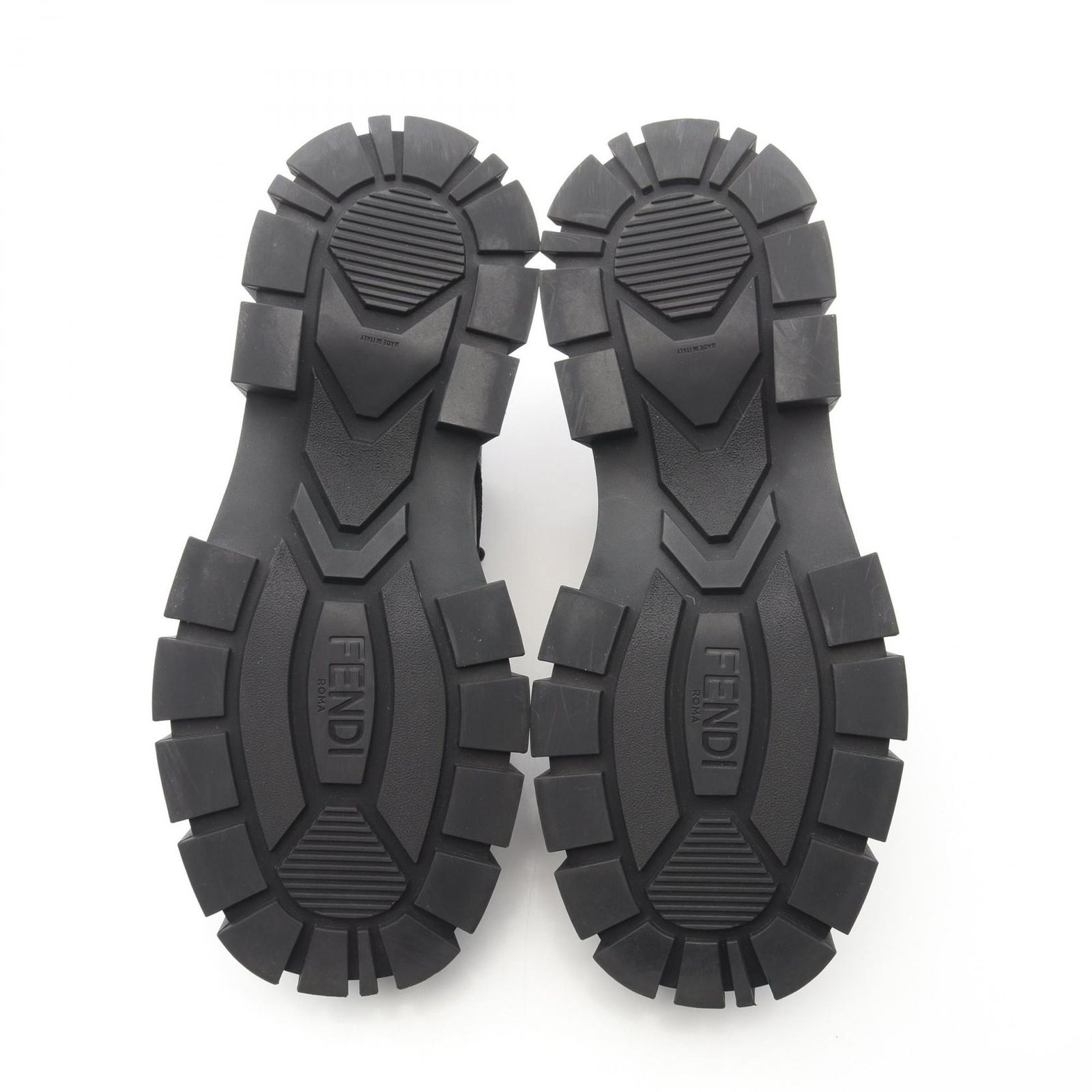 FENDI フェンディ