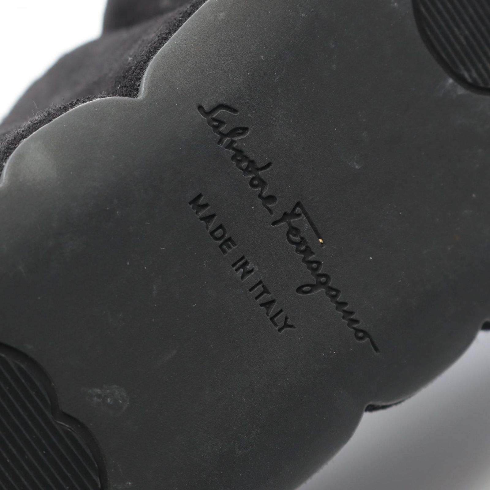 サルヴァトーレフェラガモ サンダル