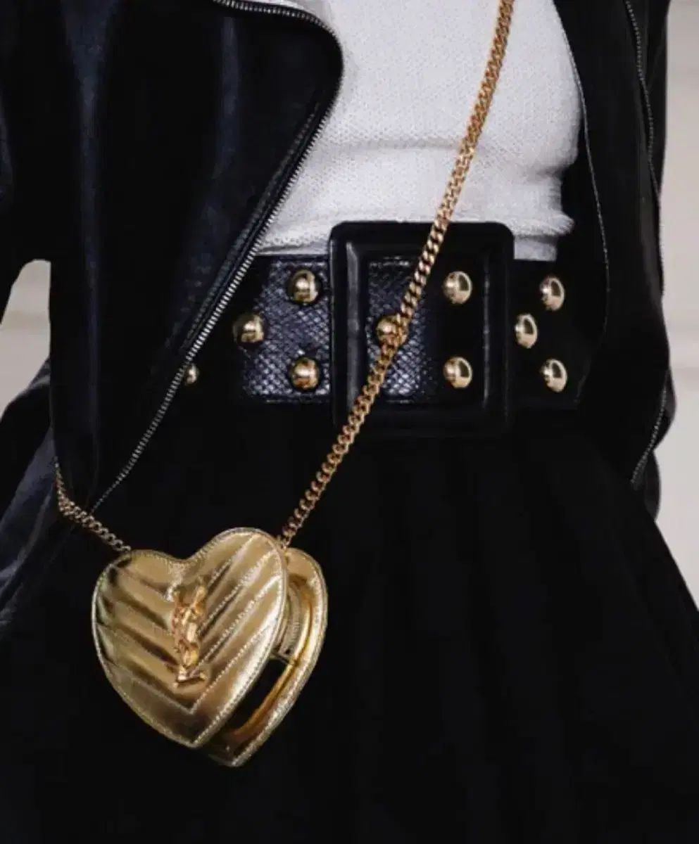 チェーンバッグ