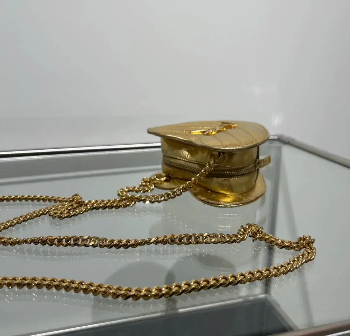 チェーンバッグ