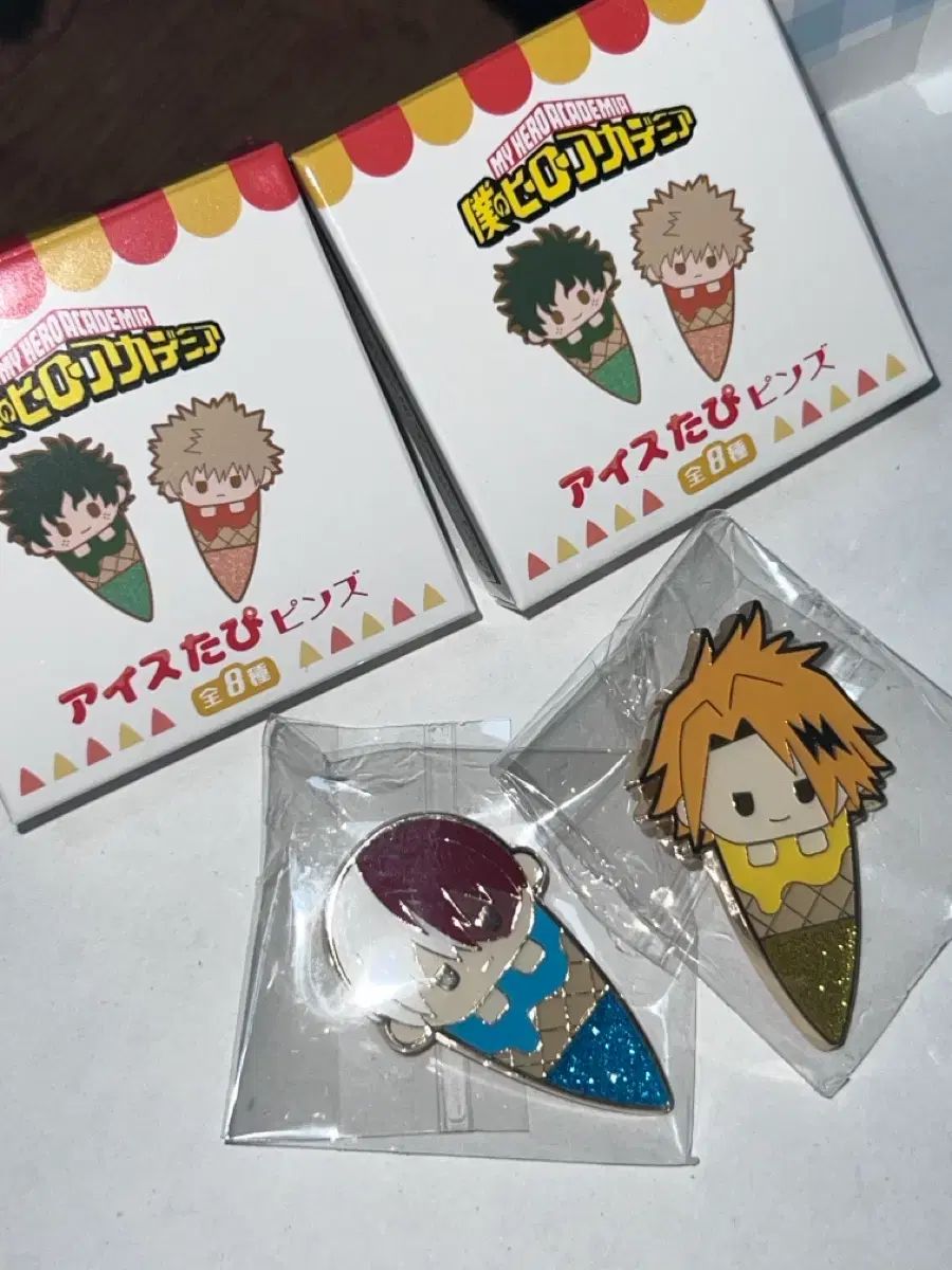 僕のヒーローアカデミア 轟 上鳴 電気 アイスタピ ピンバッジ まとめ
