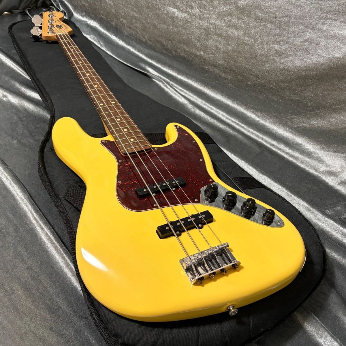 Fender MexicoDeluxe Active Jazz Bass 中古 Fender Mexico Deluxe Active Jazz Bass フェンダー・メキシコ
