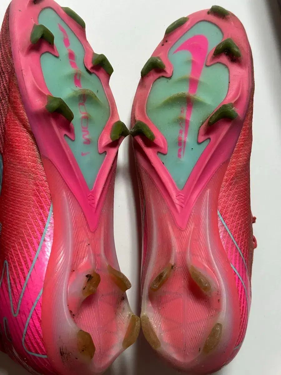 ナイキマーキュリアル 16 FG 270