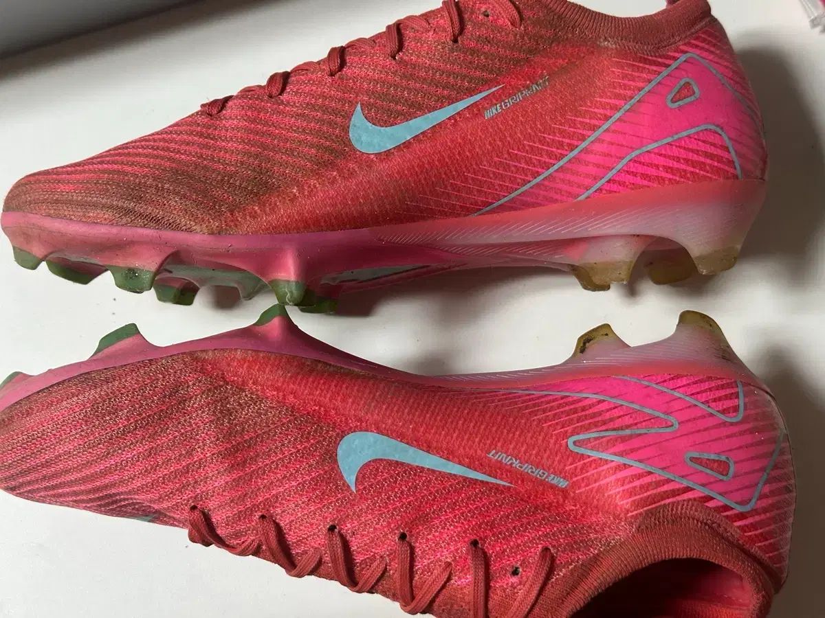 ナイキマーキュリアル 16 FG 270