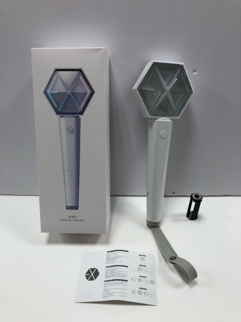 EXO ペンライトver.3 トレカ付き 特典トレカ付き! EXO 公式ペンライト ver.3 / official light stick
