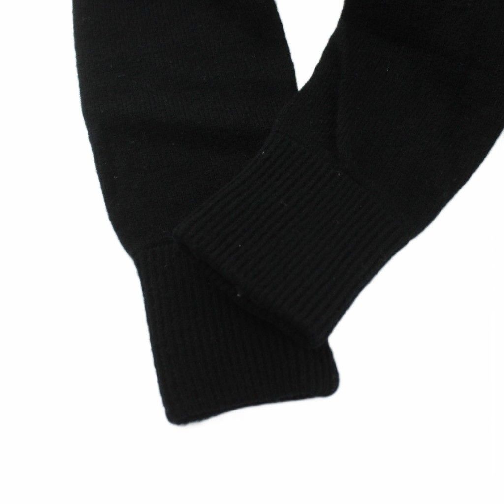 ブラック ジップアップ