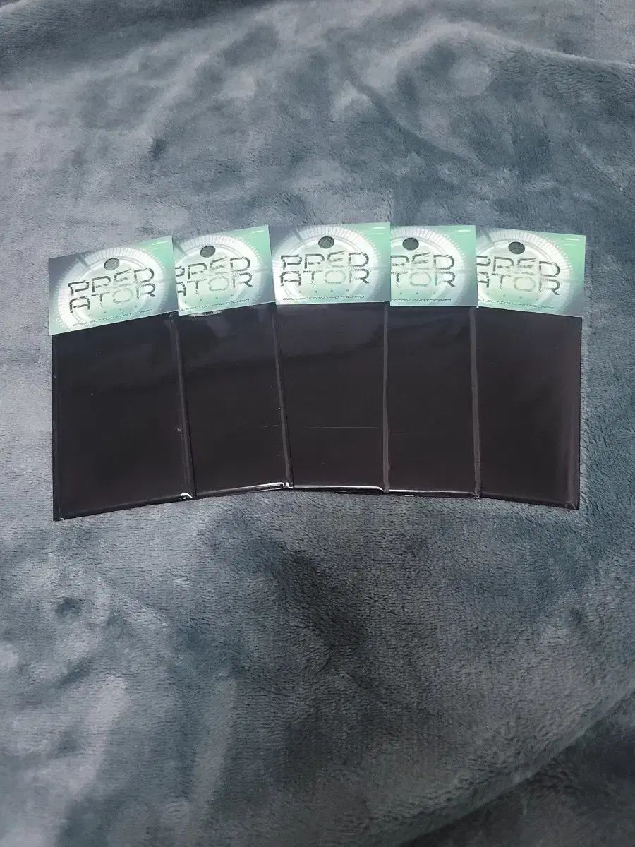 【みー＊リクエスト商品】 プレデター トレカ 未開封 5枚 まとめ