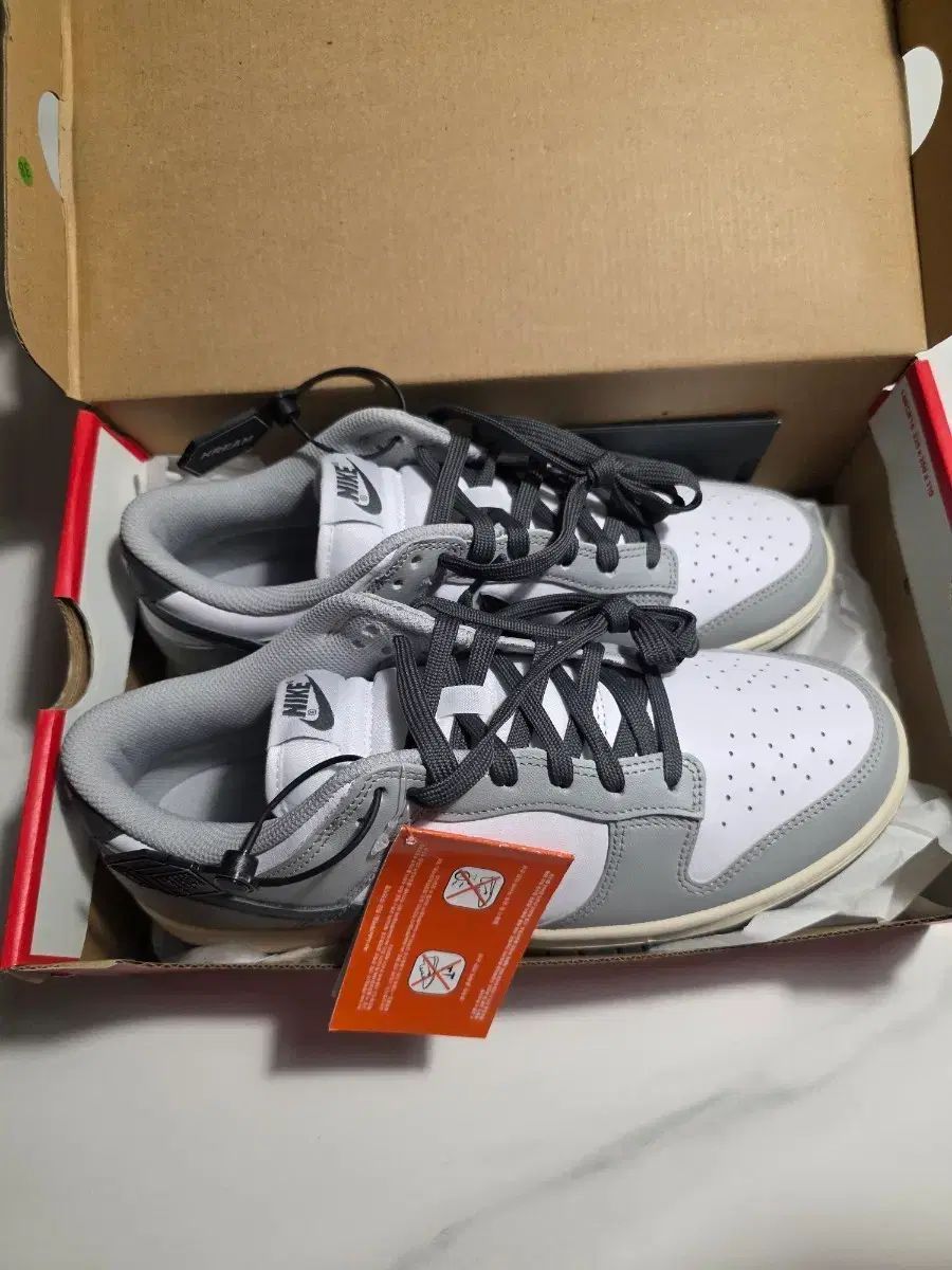 270 W NIKE ナイキ ダンク ロー ライト スモーク グレー DD 1503-117