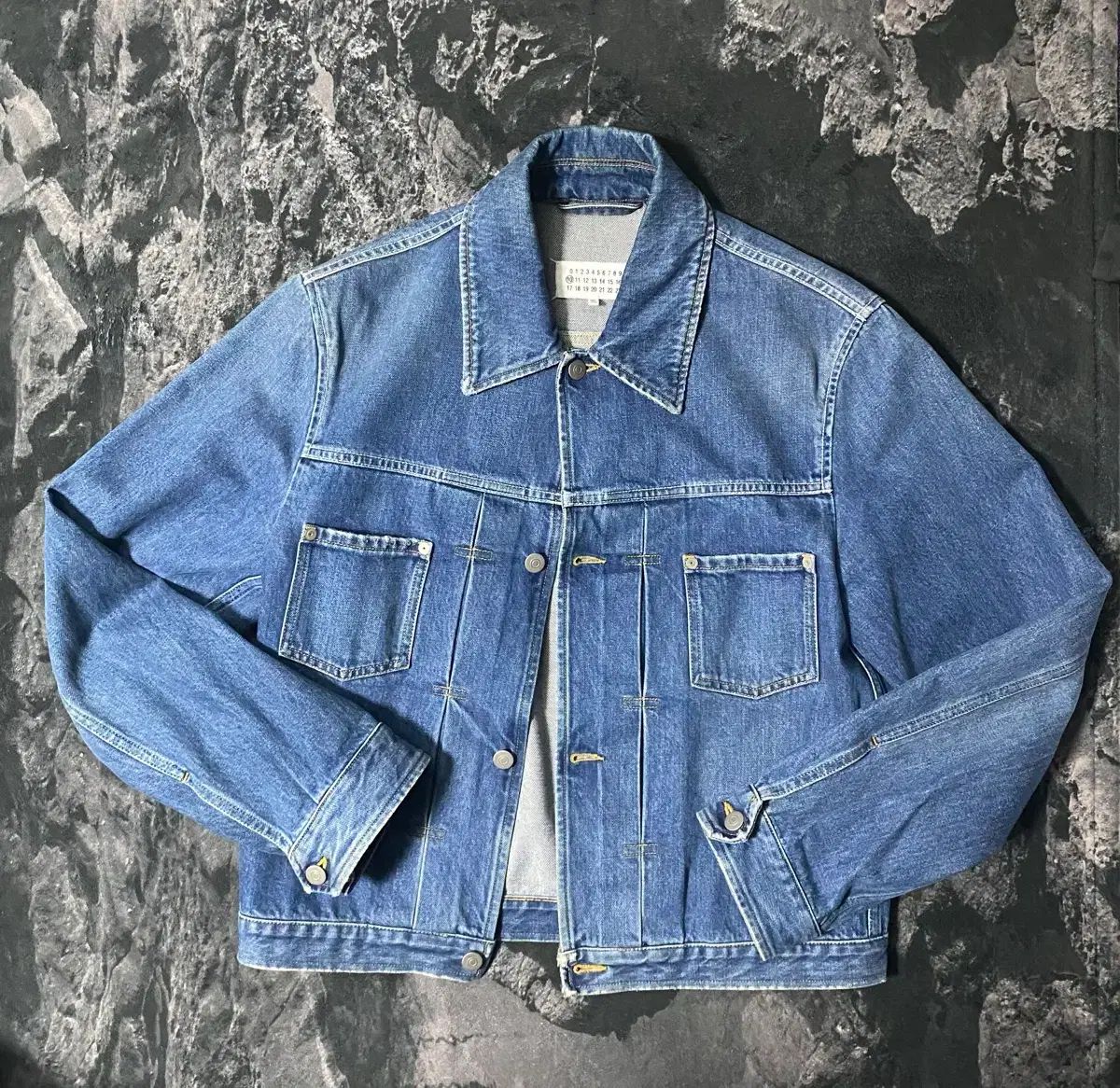 マルタンマルジェラ　デニムジャケット 美品 メゾンマルジェラ デニムジャケット48 - メルカリ