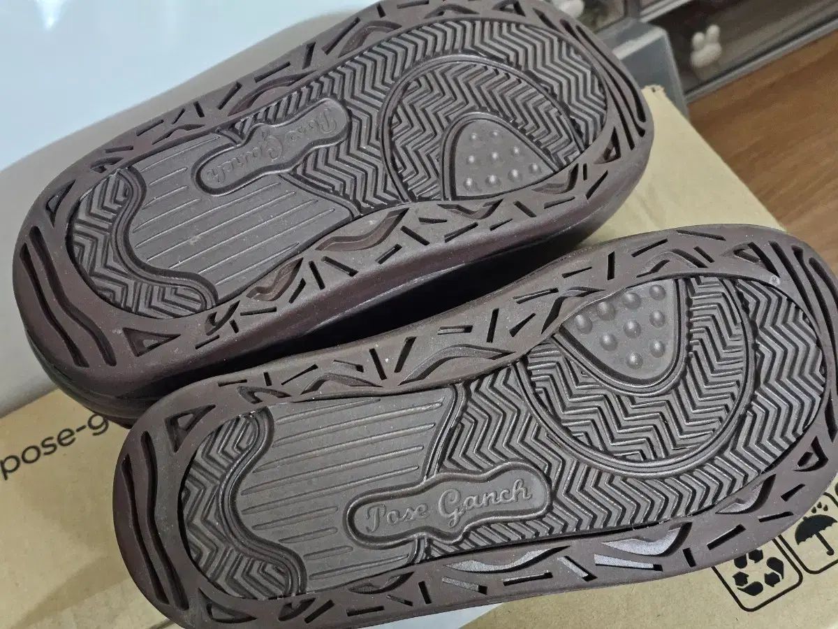 ポーズガンツ mumu C V チョコレート 235 ライトアウター 抜け感