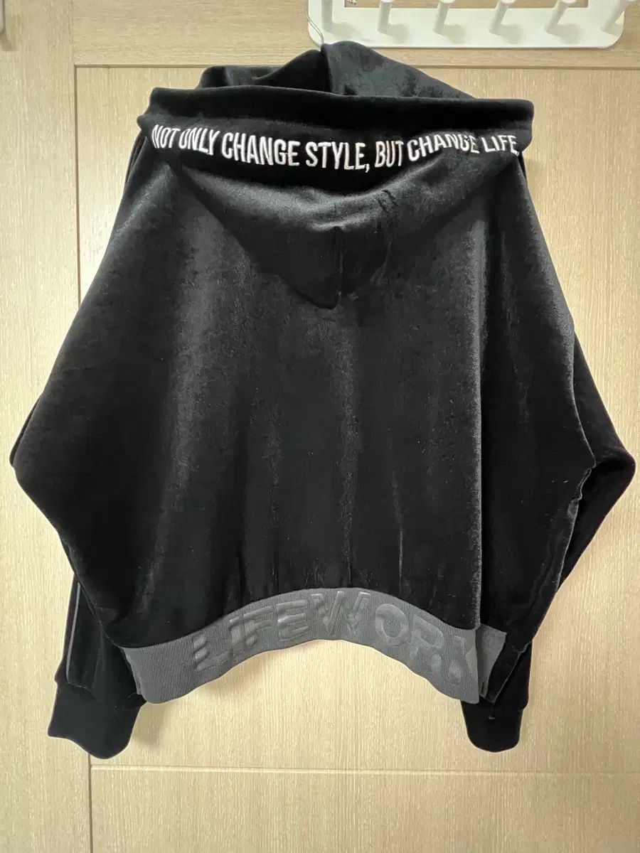 LifeWork ツアーベルベット フード ジップアップ スカート セットアップ