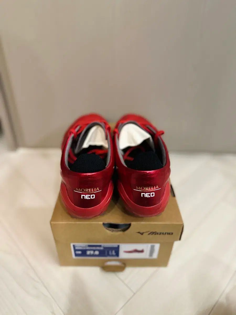 mizuno ミズノ モレリア NEO 4 エリート AG 270 サッカーシューズ モデル ルビーレッドパック