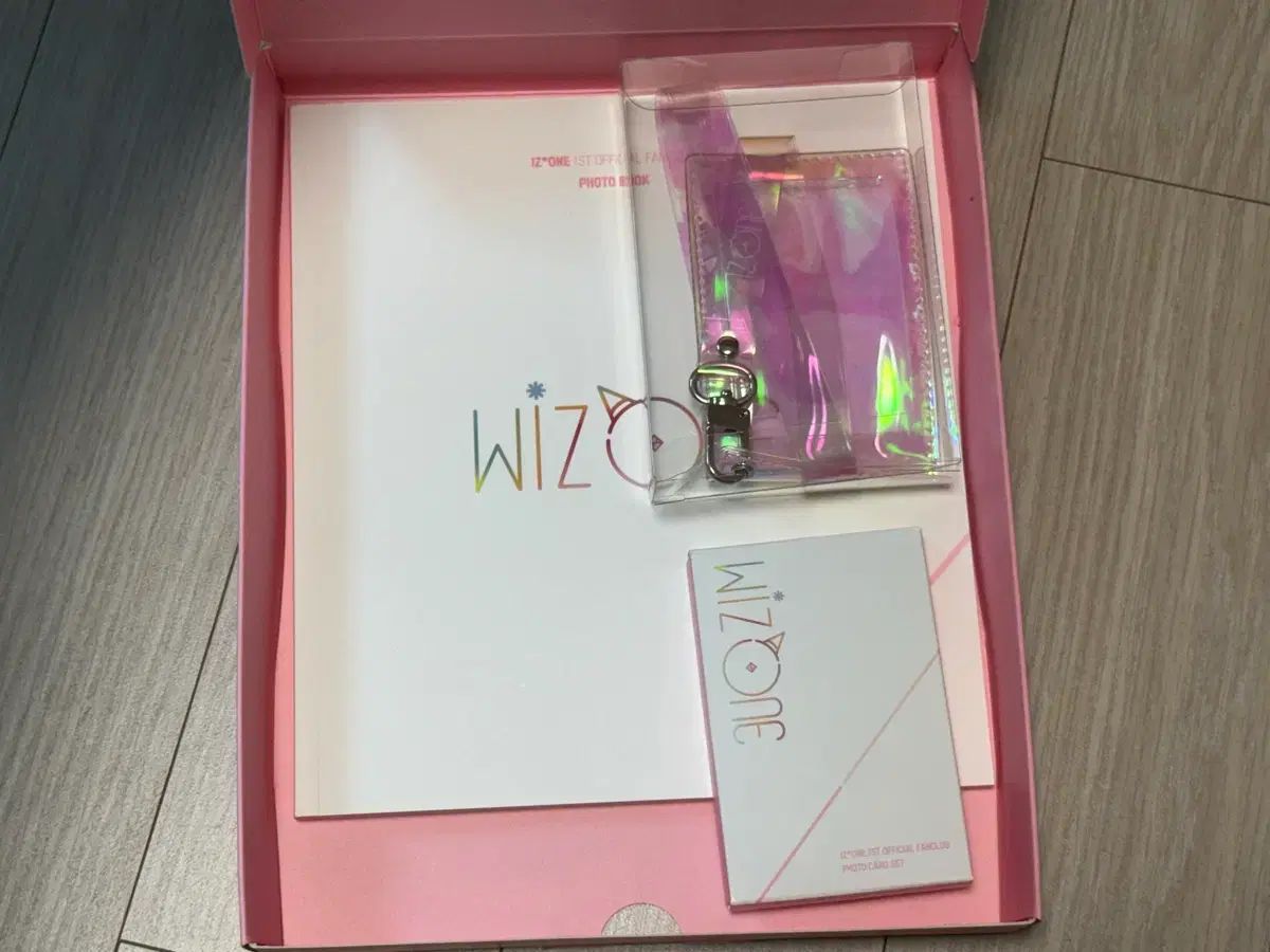 IZ*ONE(アイズワン) 1期 ファンクラブ ウィズワン キット 出品 - メルカリ IZ*ONE(アイズワン) 1期 ファンクラブ ウィズワン キット 出品 - メルカリ