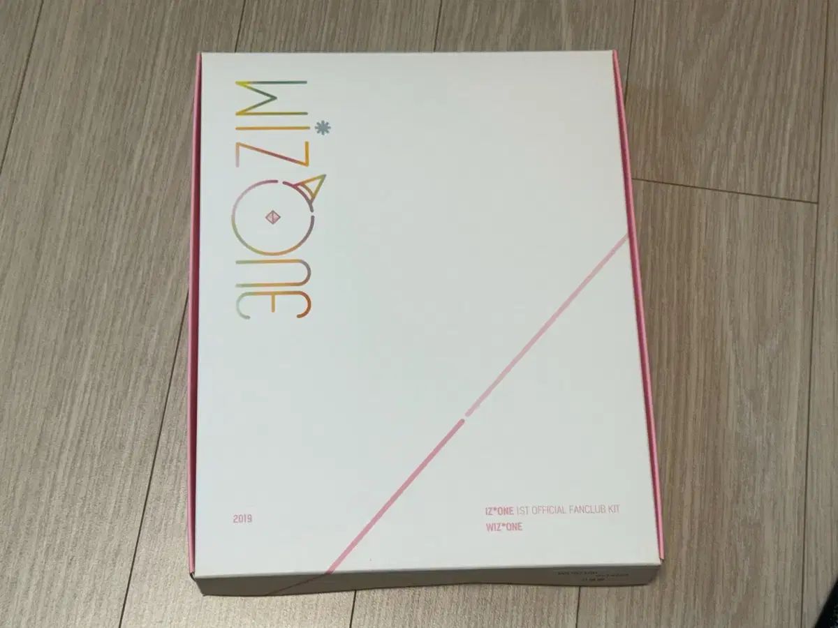 IZ*ONE(アイズワン) 1期 ファンクラブ ウィズワン キット 出品 - メルカリ