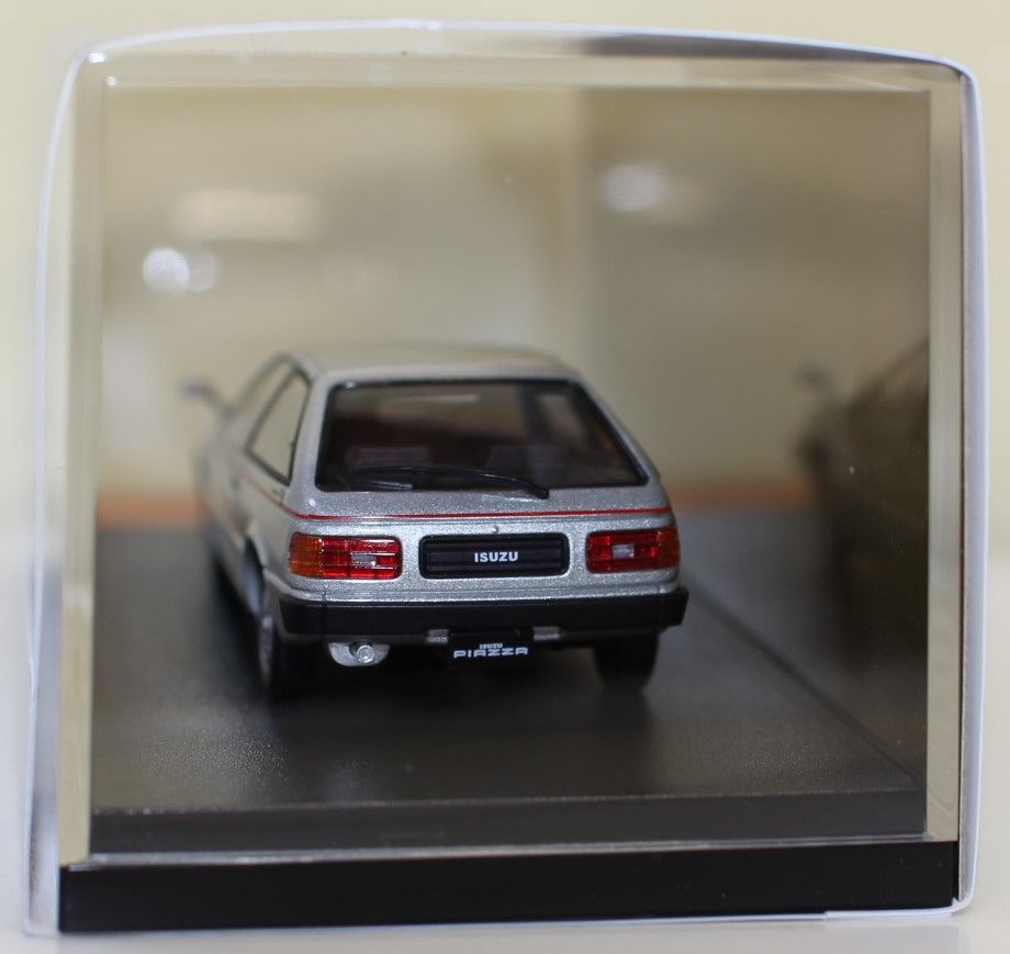 アシェット 1/24 国産名車コレクション いすゞ ピアッツァ 1981年式 71Mv9z1GYrL._AC_UF350,