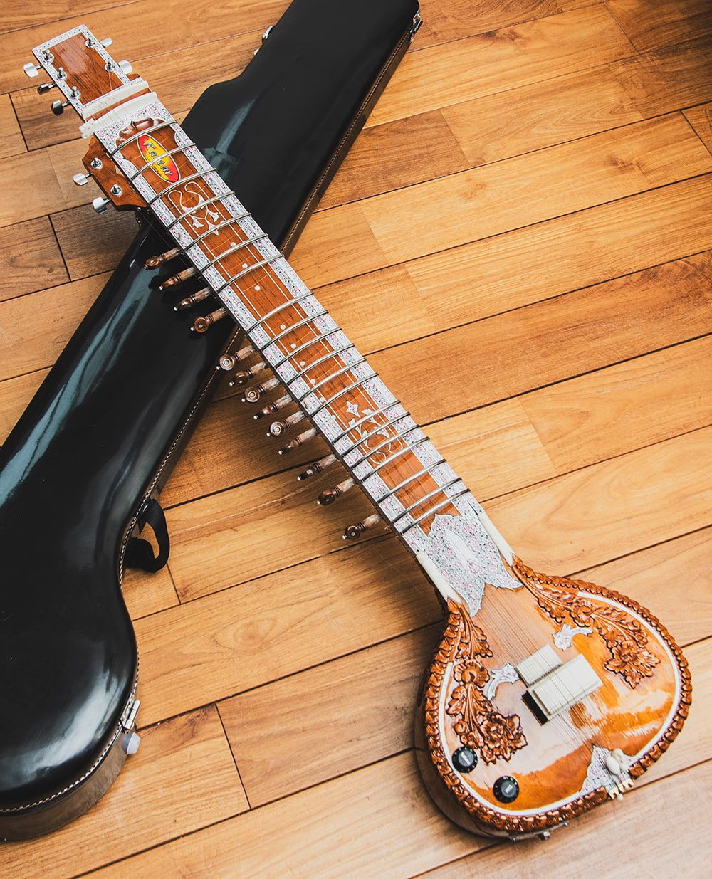 Kartar Music House社製】エレクトリックシタールセット（グラス