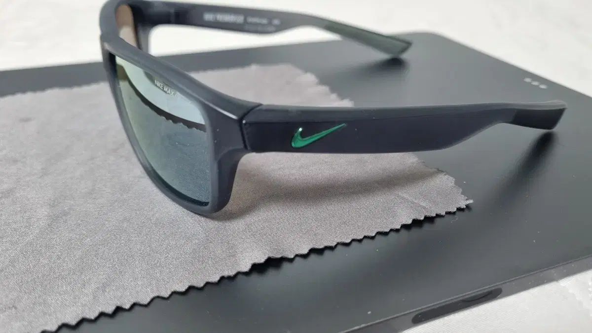 ナイキ ポーツ サングラス