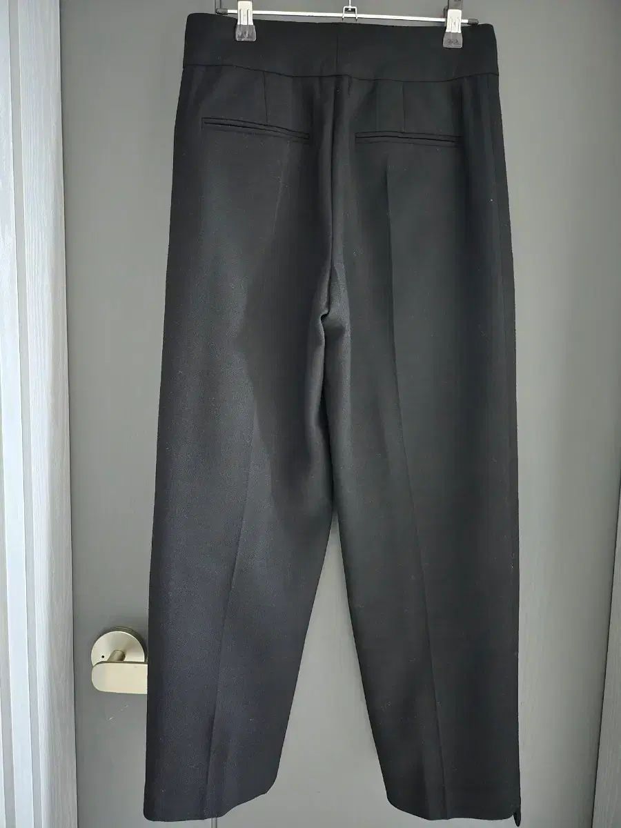 The SYSTEM ブラック ウール スラックス 64-94 状態