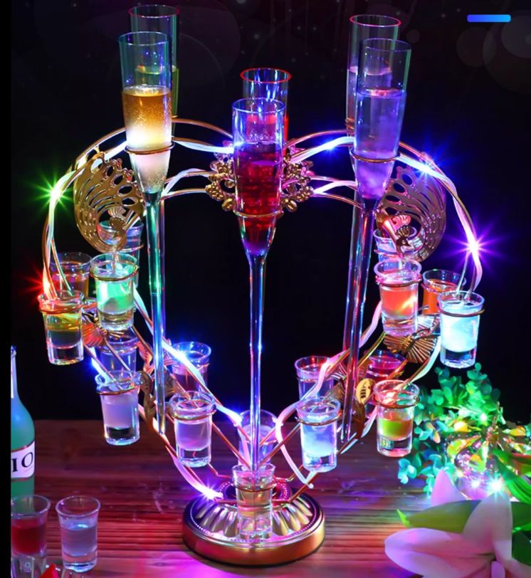 カクテル棚発光バーktvカクテルカップ棚シャンペン棚ハート型弾丸カップ棚24穴