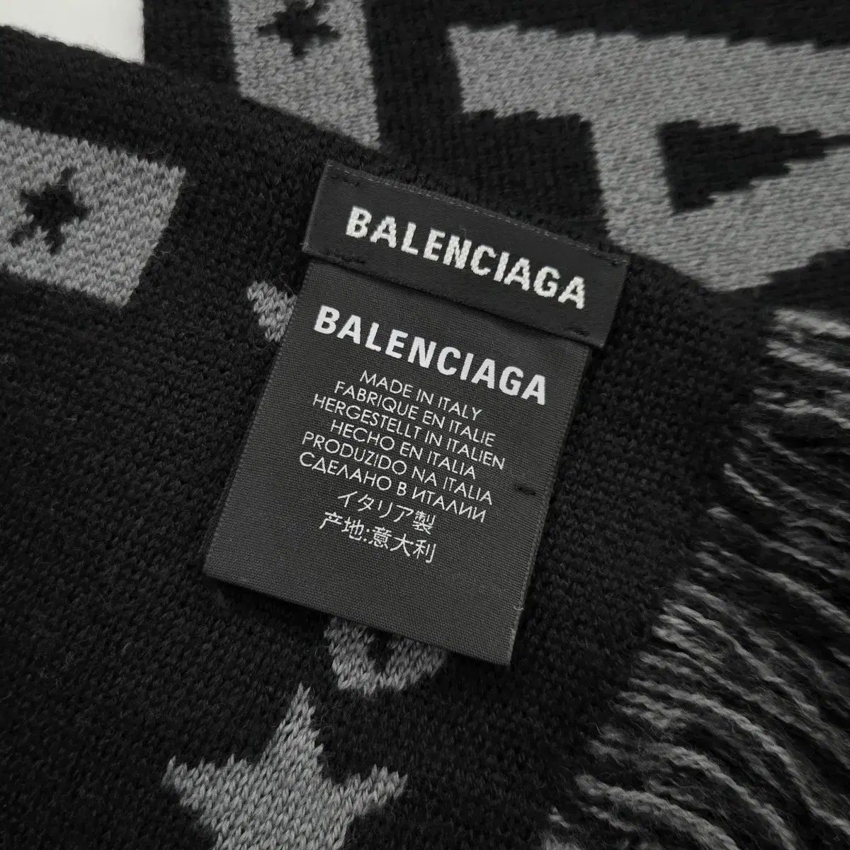  バレンシアガ ロゴ マフラー マフラー 小物