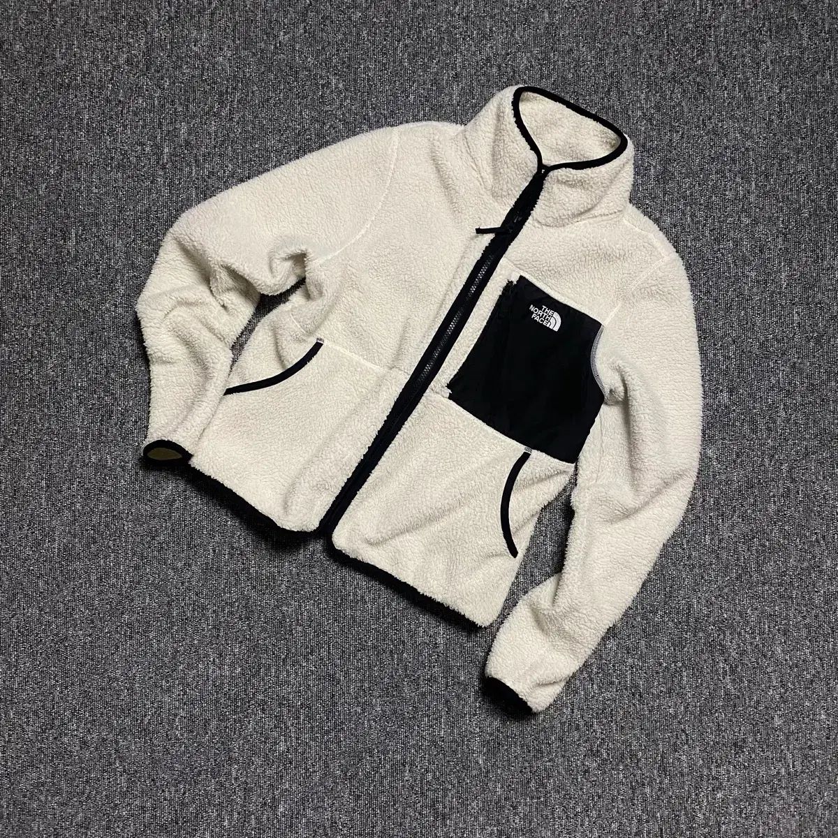TNF Fleece 海外モデル white
