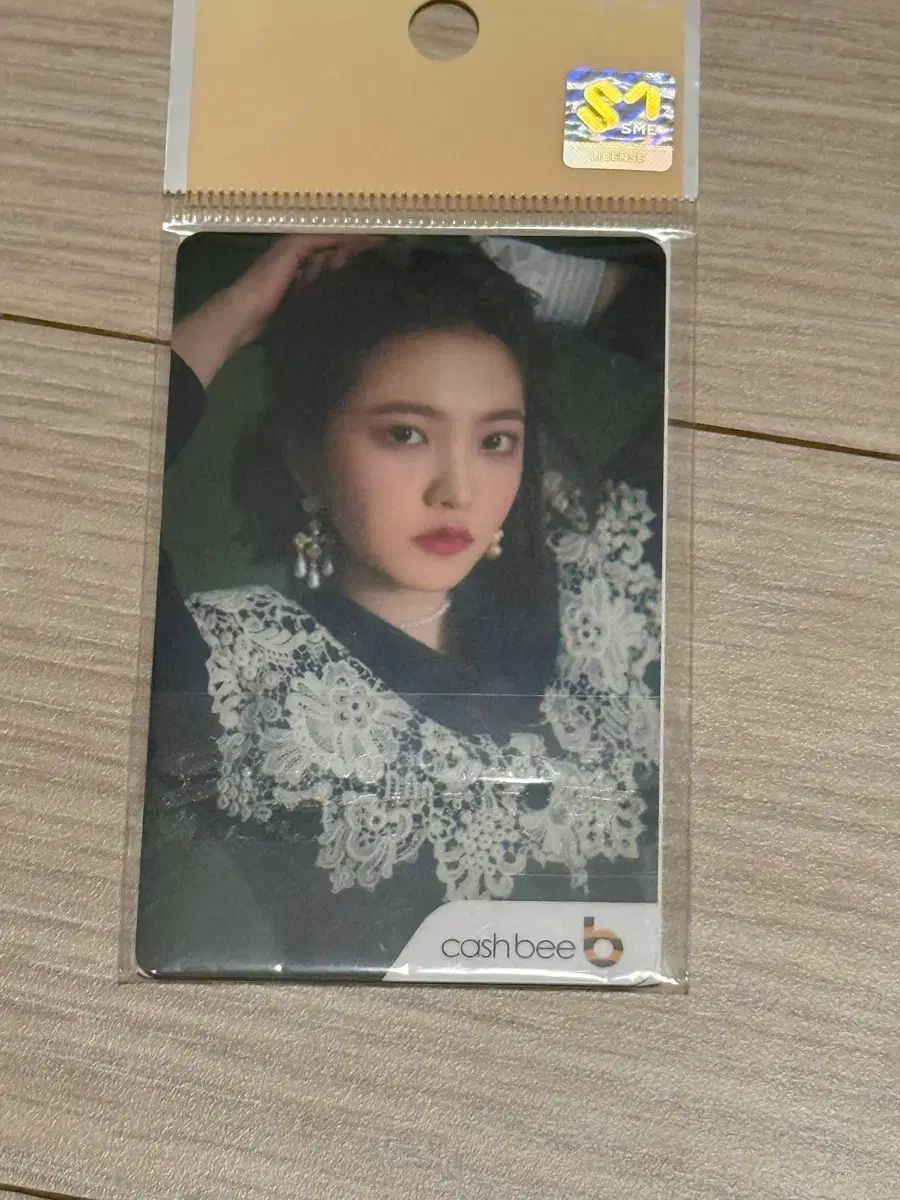 Red Velvet(レッドベルベット・レドベル) イェリ(YERI) cashbee 交通