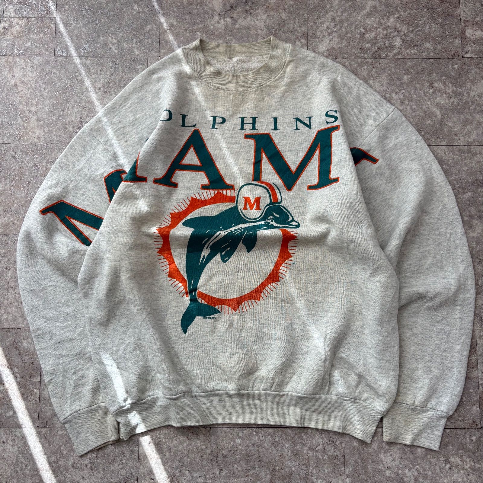 US古着【入手不可能!!】NFL ✈︎刺繍ロゴ フリース マイアミドルフィンズ 訳あり特価 90年代 ビッグサイズ NFL マイアミ・ドルフィンズ チーム