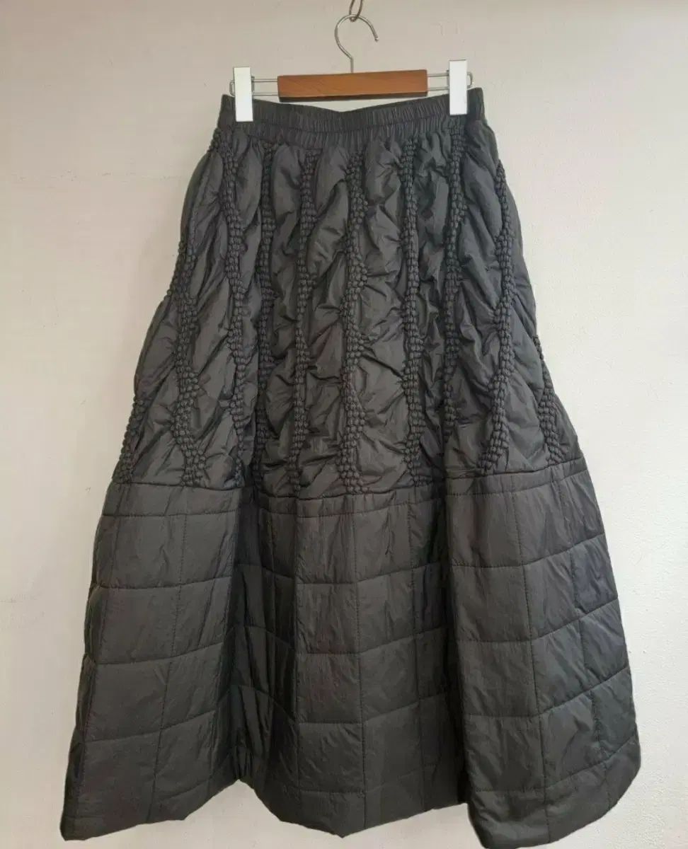 最新ブランドデザイン ベスト ケーブル編み キルティング ダウン