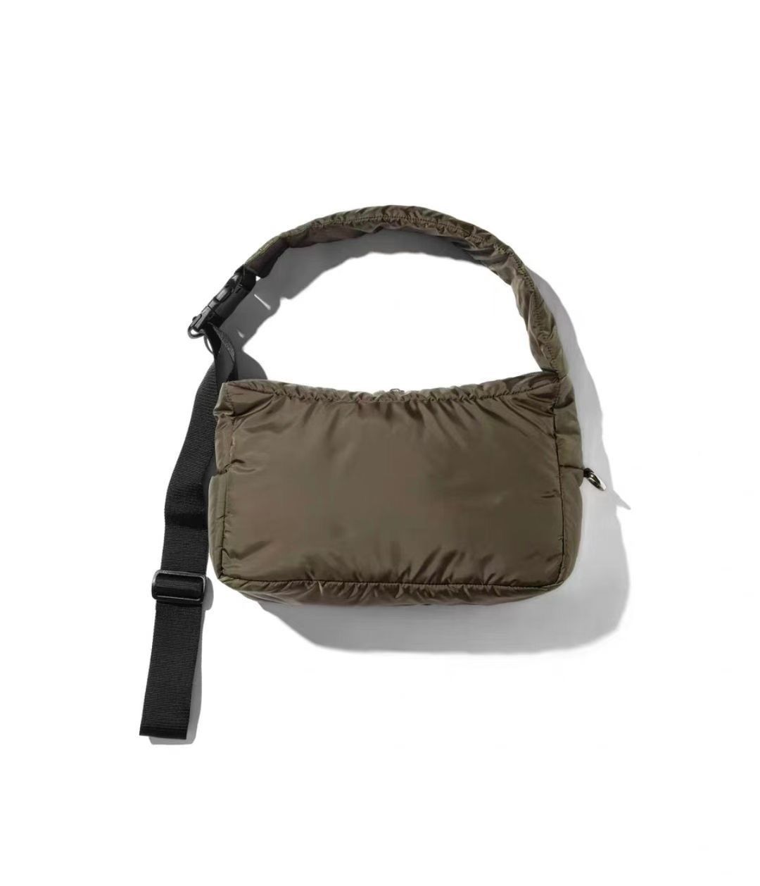 CLESSTE クレスト PADDED HOLIDAY BAG オリーブ CLESSTE クレスト PADDED HOLIDAY BAG オリーブ CLESSTE クレスト