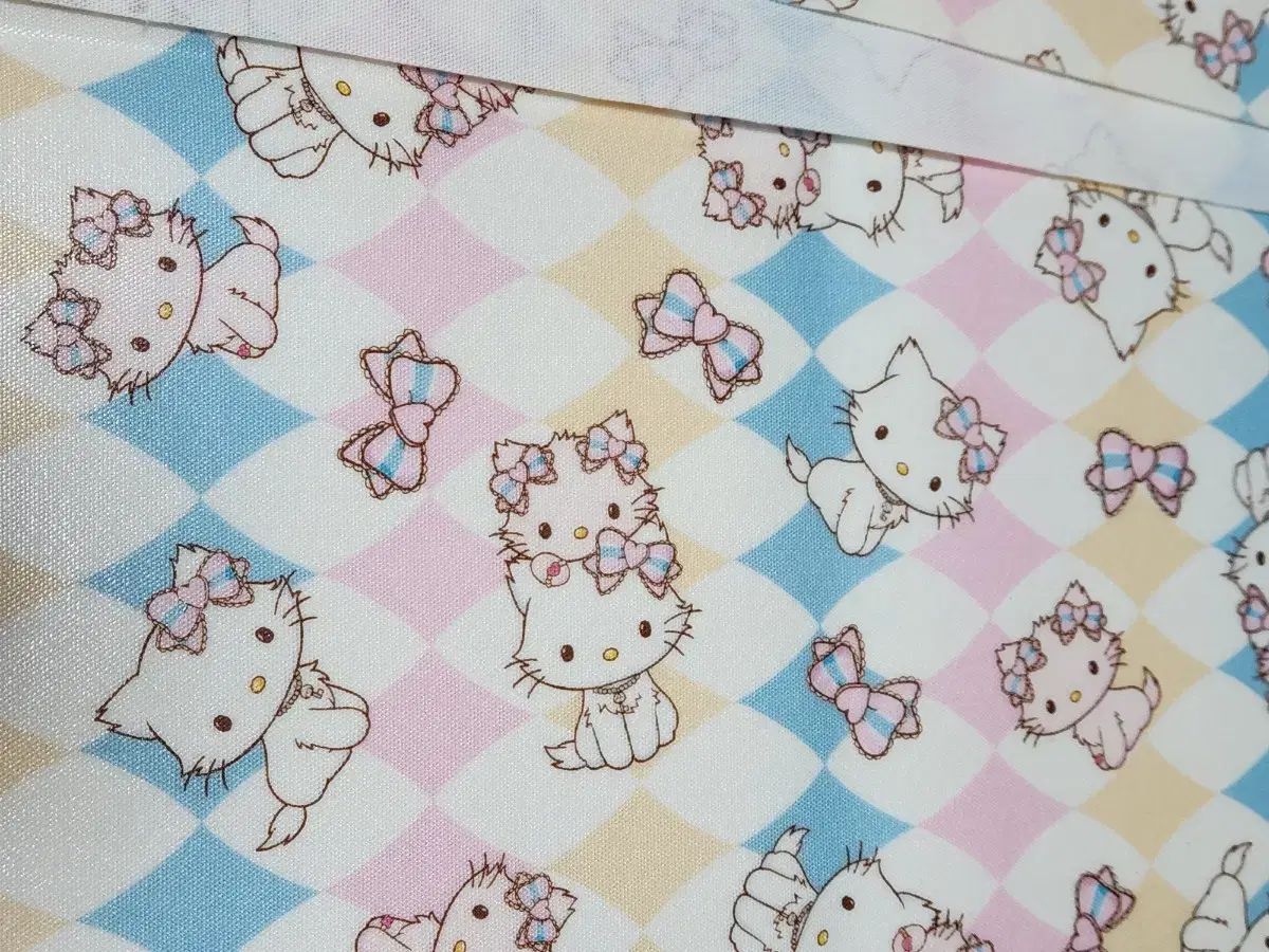 チャーミーキティ LOVE 承 Her ハニーキュート 防水生地 100 x 50 マット