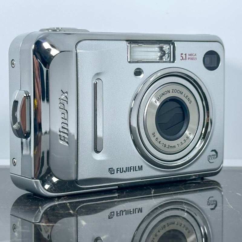 美品】Fujifilm 富士フイルム FinePix A500 単三電池対応 510万画素