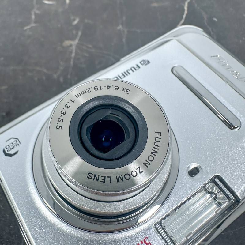 美品】Fujifilm 富士フイルム FinePix A500 単三電池対応 510万画素