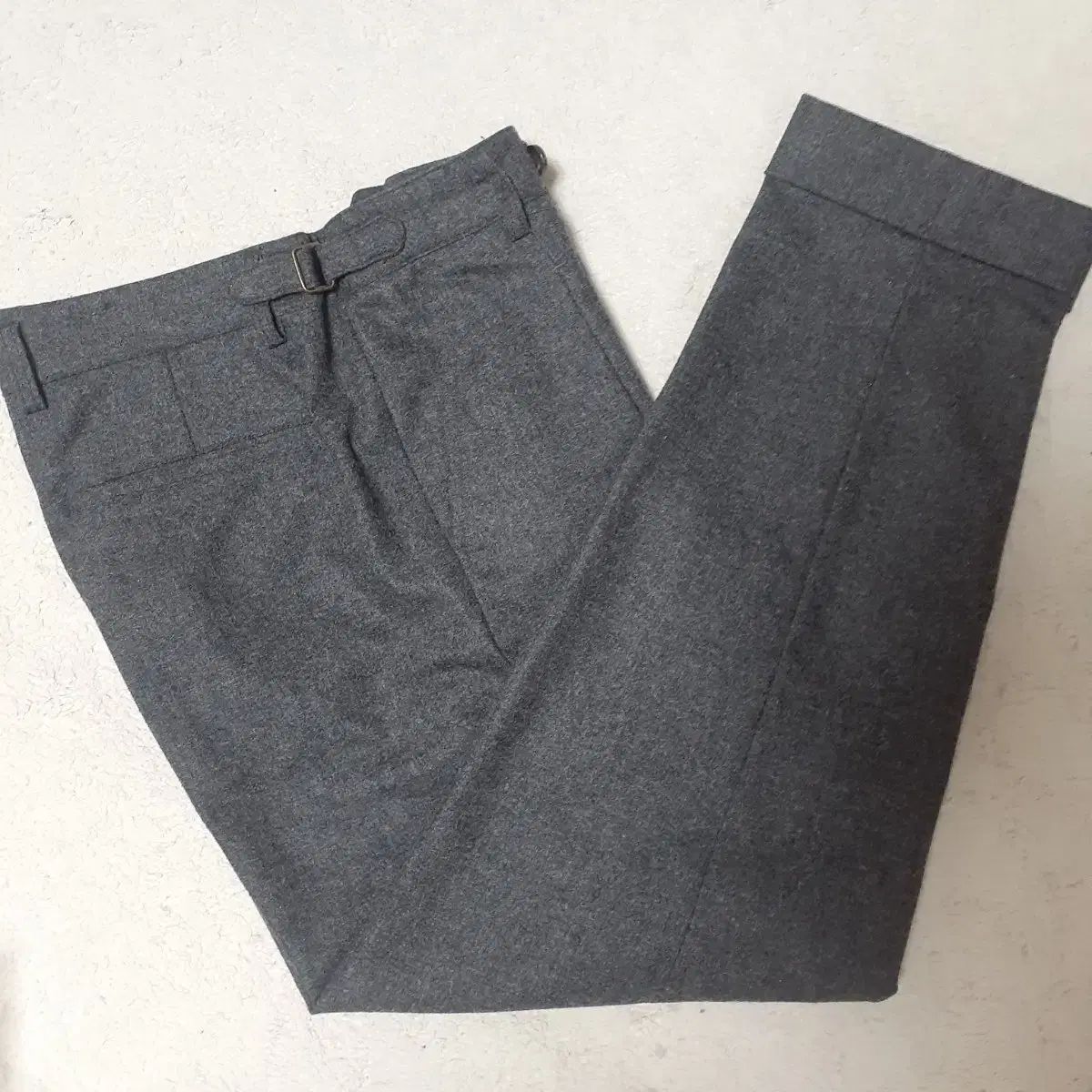 オファー パンツ ウール グレー パンツ ウールスラックス（ノータック