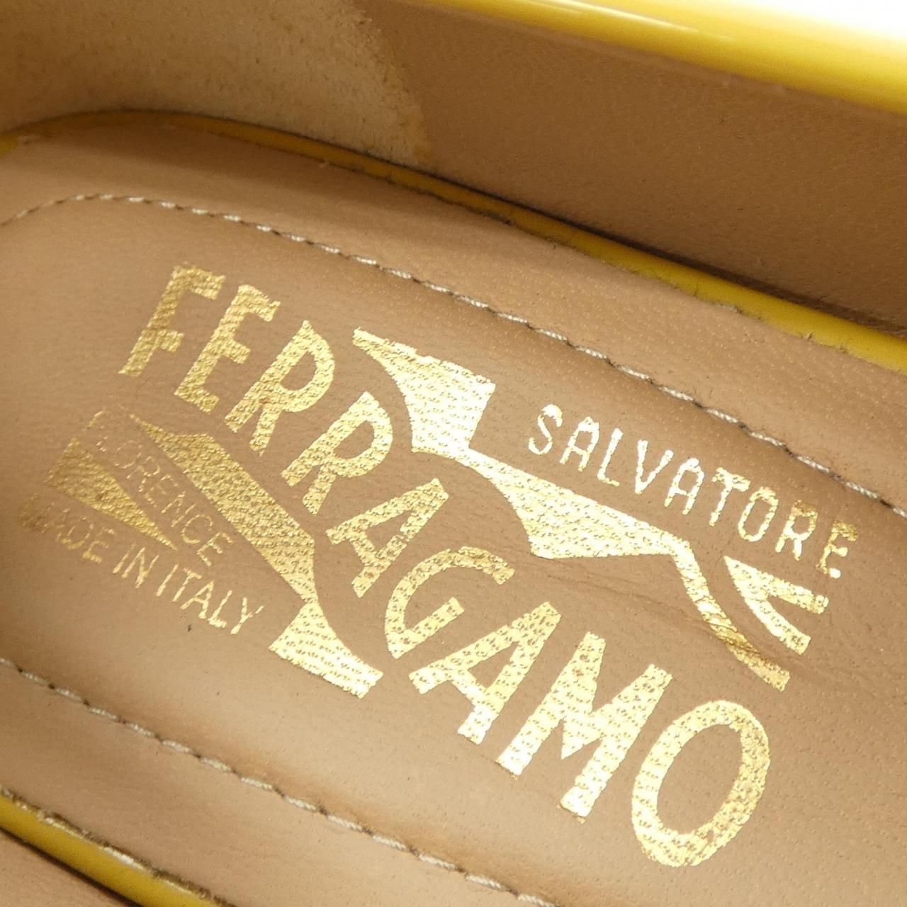 フェラガモ FERRAGAMO