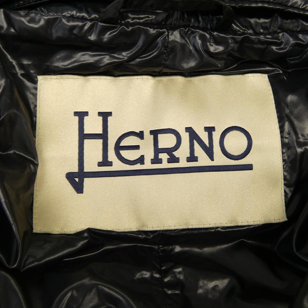 ダウンジャケット