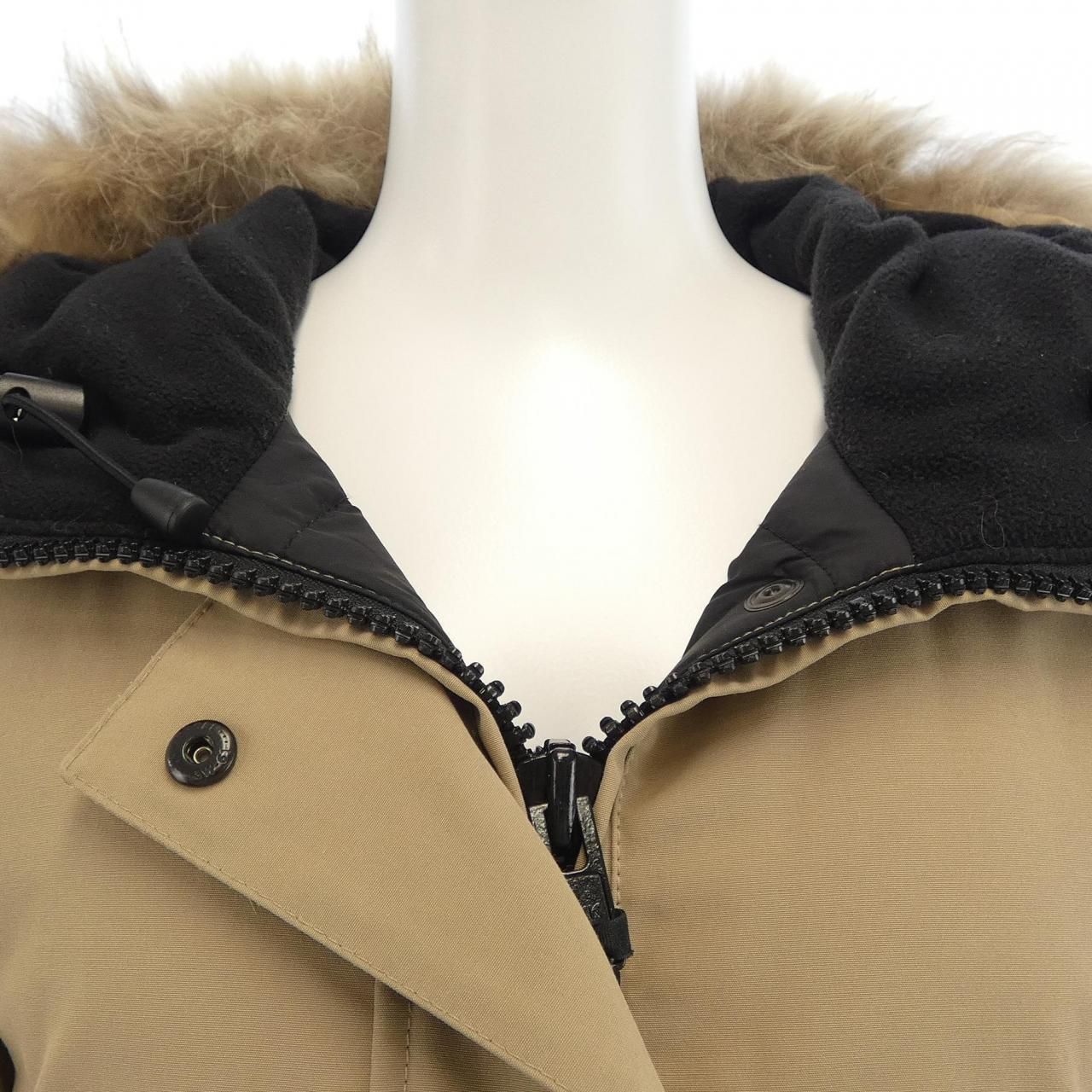 ダウンジャケット