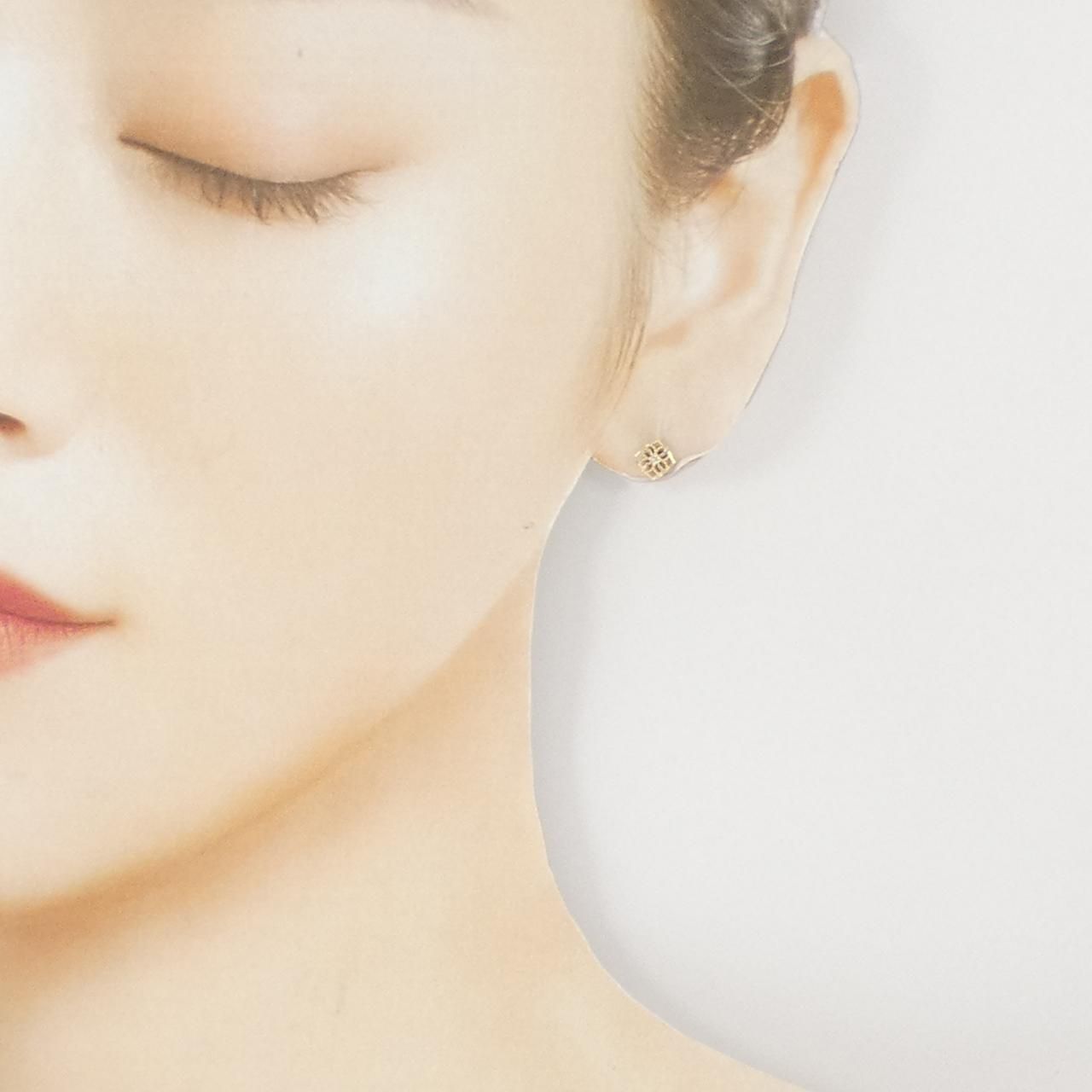 ダイヤモンド ピアス