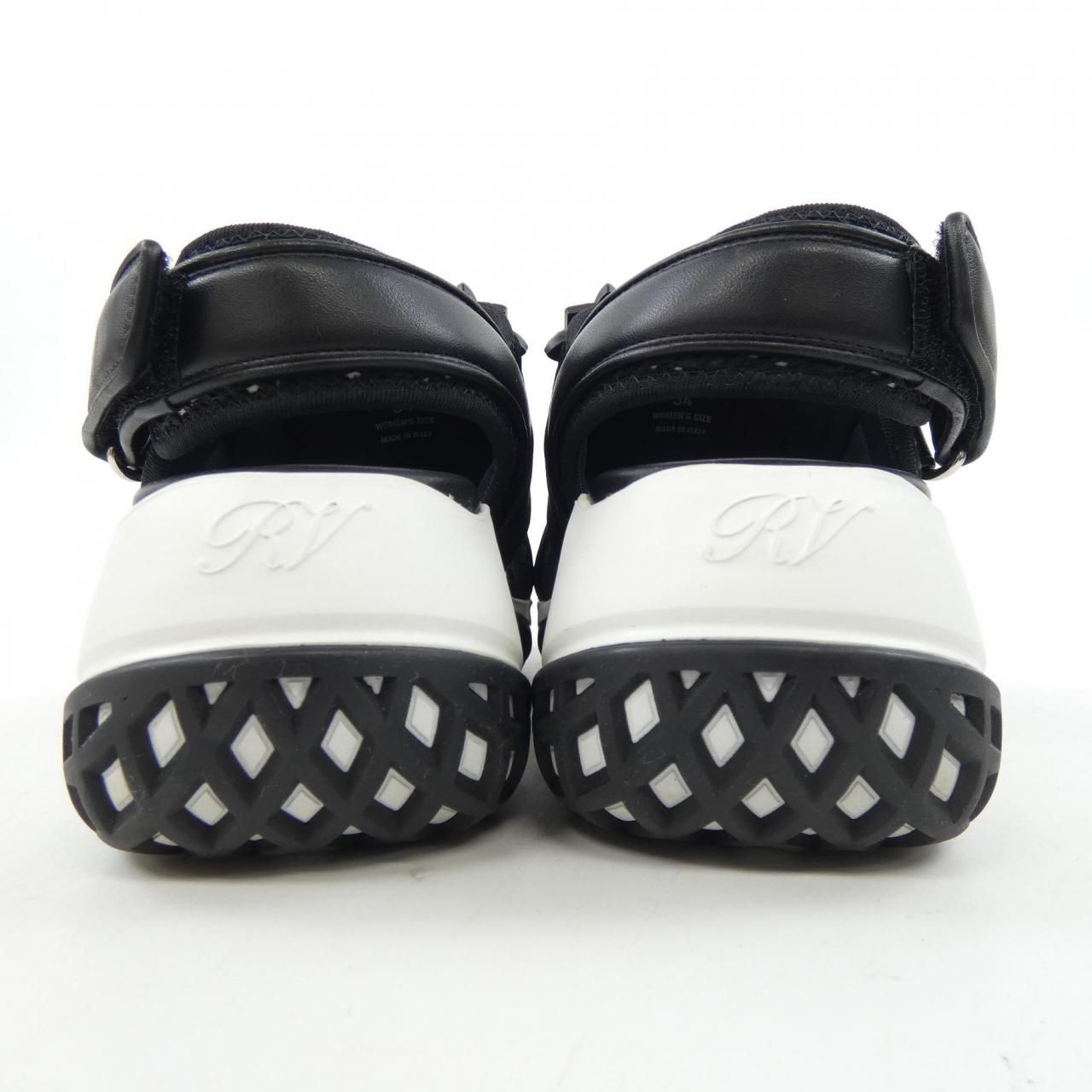 ロジェヴィヴィエ ROGER