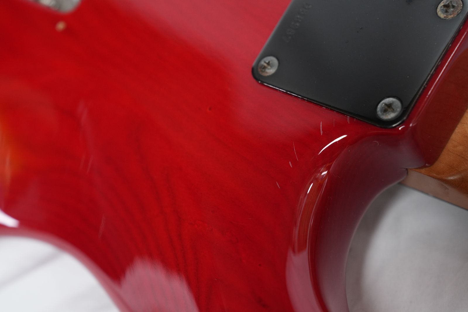 シースルーレッド