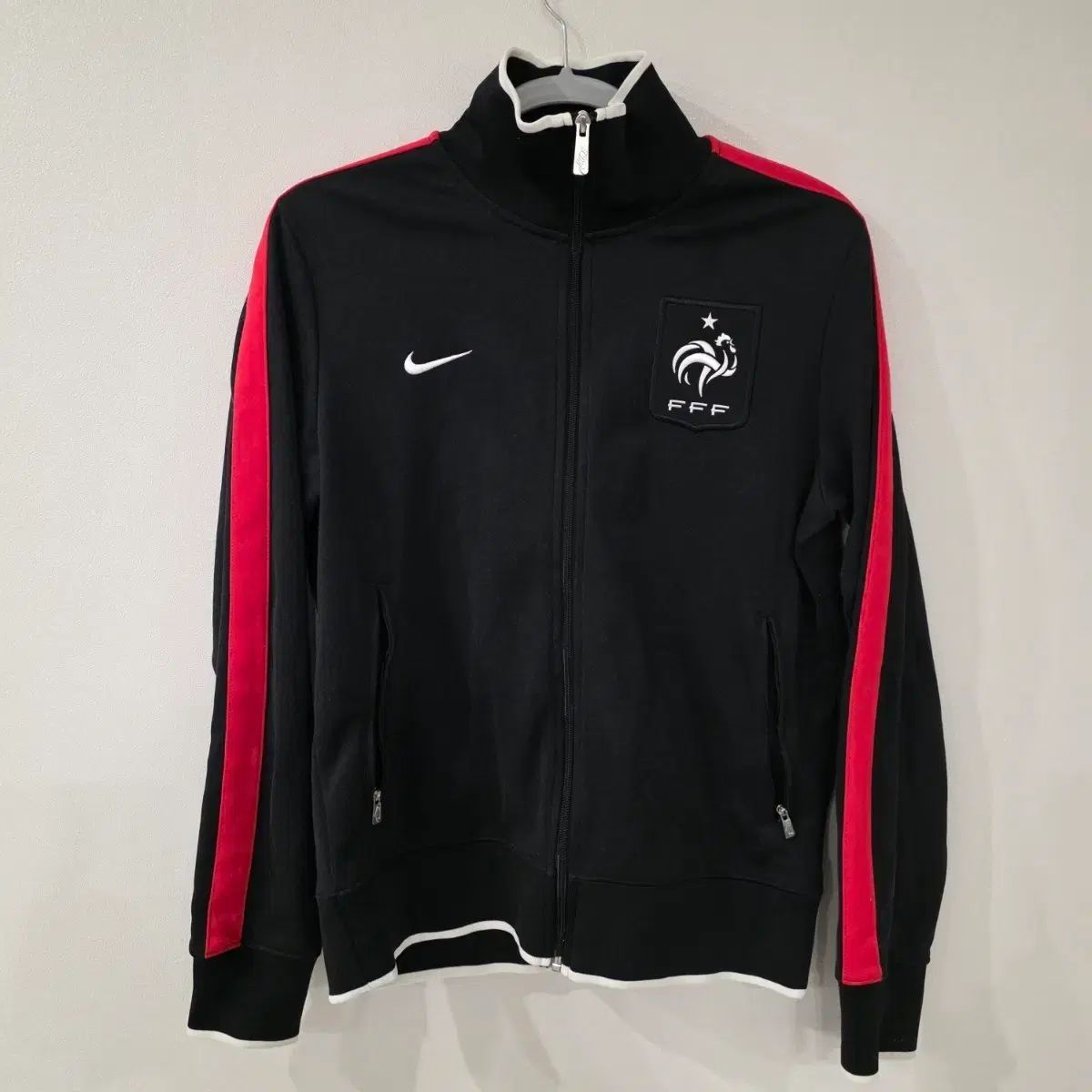 【フランス代表モデル⭐️】 ナイキ　FFF AUTH ウインドランナージャケット フランス代表モデル⭐️】 ナイキ FFF AUTH ウインドランナー