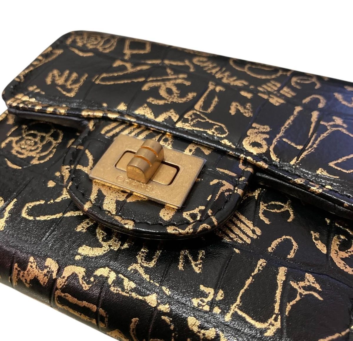 CHANEL ロゴ スケッチ デザイン スモールフラップ ウォレット レディース シャネル