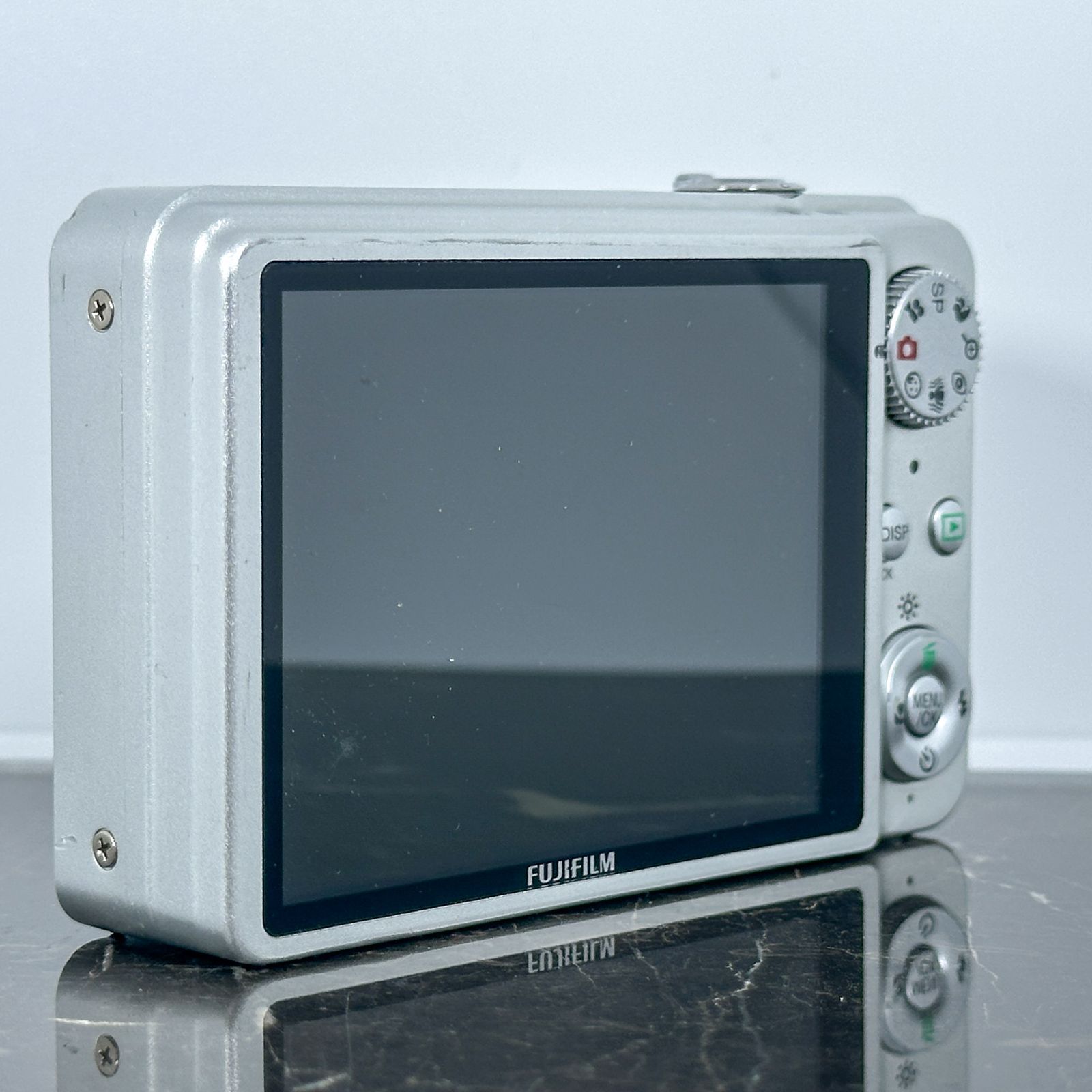 FUJIFILM FinePix J150w 1000万画素 28mm広角 光学5倍ズーム フジノン