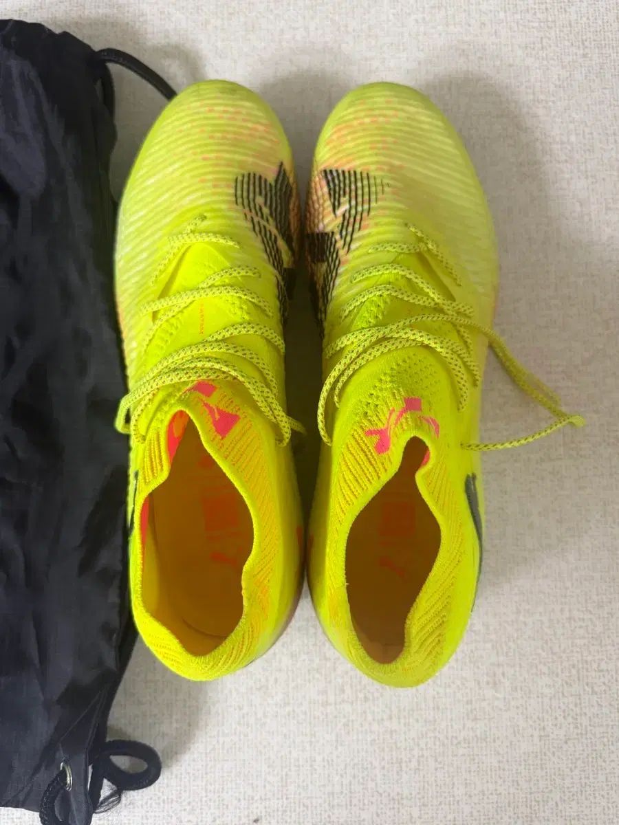 プーマ サッカーシューズ 蛍光 260 高品質 mg