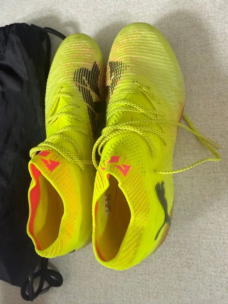 プーマ サッカーシューズ 蛍光 260 高品質 mg