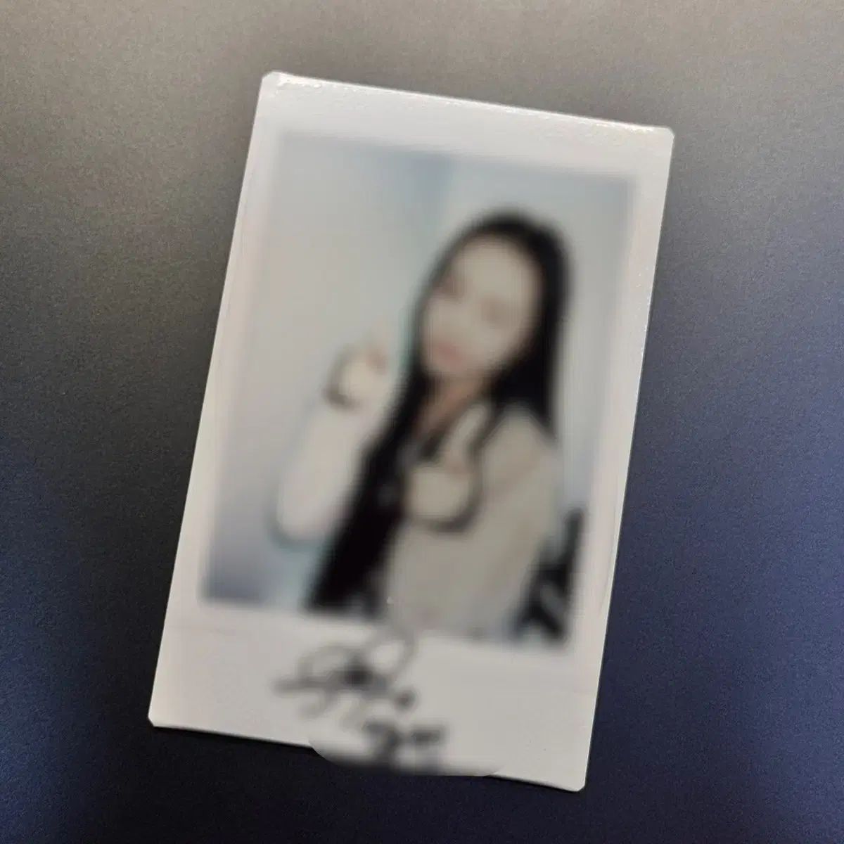 250524 tripleS スミン サイン タートルネック