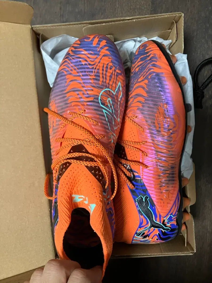  260 プーマ Future 8 ULTIMATE MG フットサルシューズ シューズ