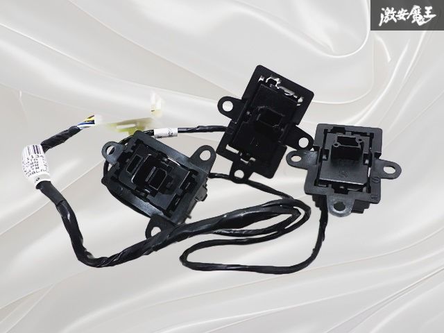 フェラーリ Ferrari F 149 M カリフォルニアT P W パワーウィンドウ スイッチ 333827